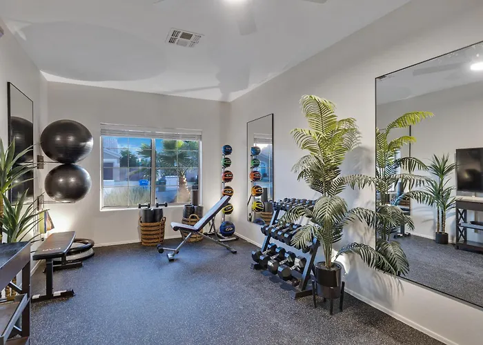 Desert Escape Minutes From Shopping, Dining & Golf Phoenix