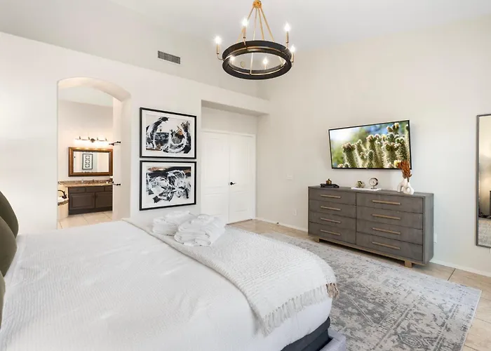 Holiday home Desert Escape Minutes From Shopping, Dining & Golf