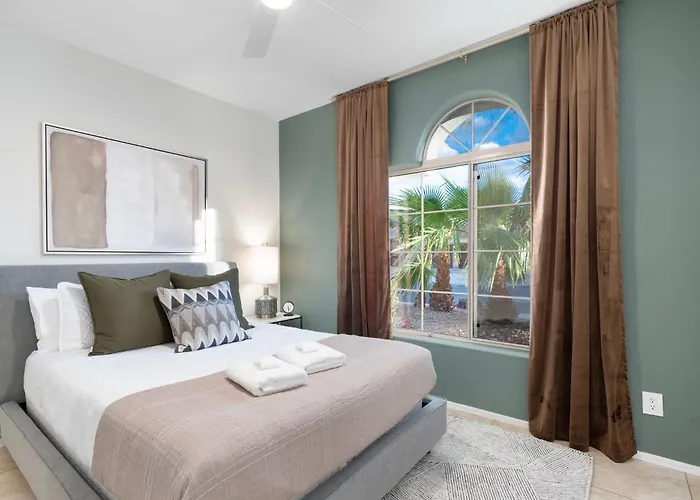 Holiday home Desert Escape Minutes From Shopping, Dining & Golf