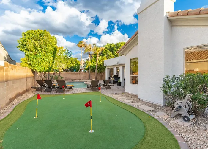 Holiday home Desert Escape Minutes From Shopping, Dining & Golf