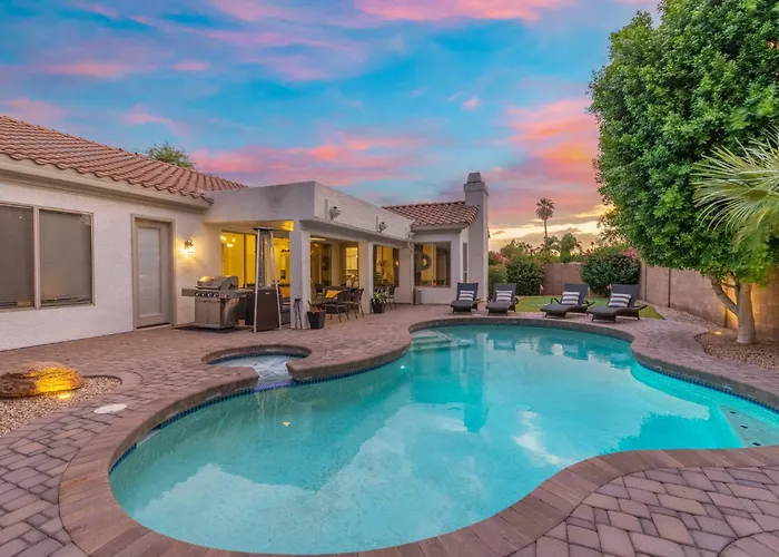 Desert Escape Minutes From Shopping, Dining & Golf * Phoenix