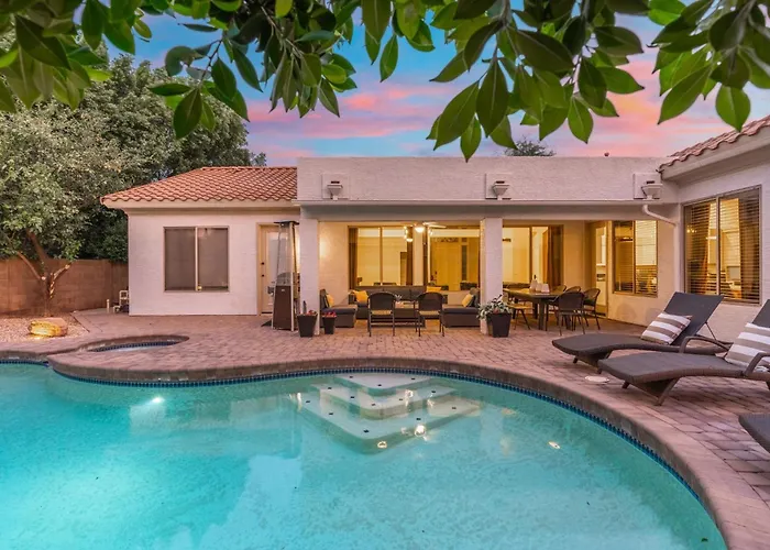 Desert Escape Minutes From Shopping, Dining & Golf * Phoenix