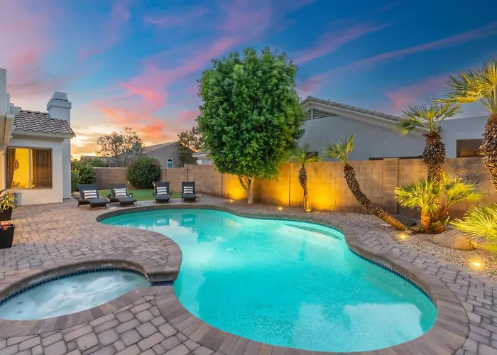 Desert Escape Minutes From Shopping, Dining & Golf * Phoenix