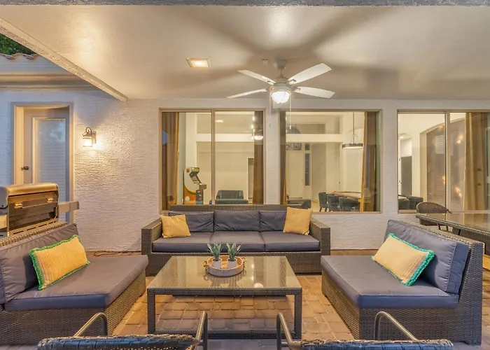 Desert Escape Minutes From Shopping, Dining & Golf * Phoenix