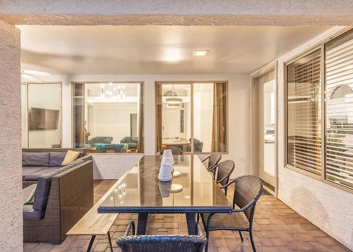 Desert Escape Minutes From Shopping, Dining & Golf * Phoenix