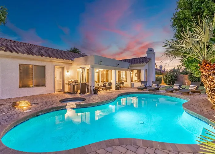 Desert Escape Minutes From Shopping, Dining & Golf Holiday home